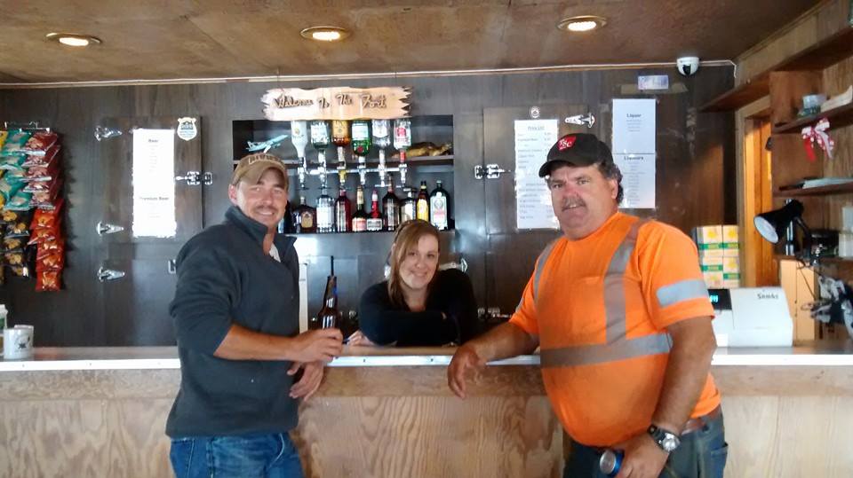 Hotel Pontiac | 7 Chem. Perrault, Sheenboro, QC J0X 2Z0, Canada | Phone: (819) 689-2605