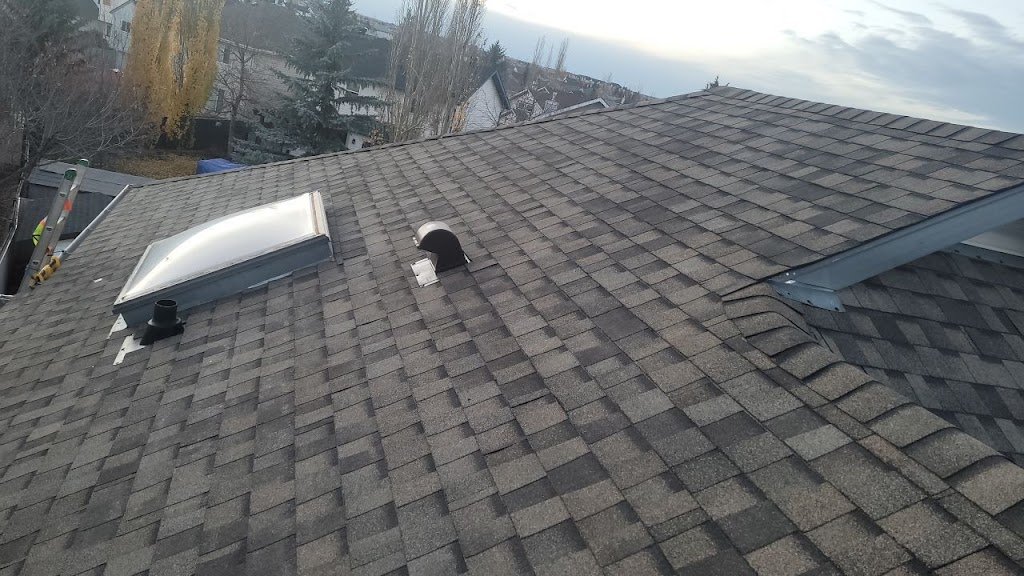 First Class Roofing & Renovations Okotoks | 17089 306 Ave E, Okotoks, AB T1S 1A2, Canada | Phone: (403) 837-5028