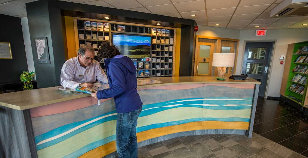 Tourisme Charlevoix | 495 Bd de Comporté, La Malbaie, QC G5A 3G3, Canada | Phone: (800) 667-2276