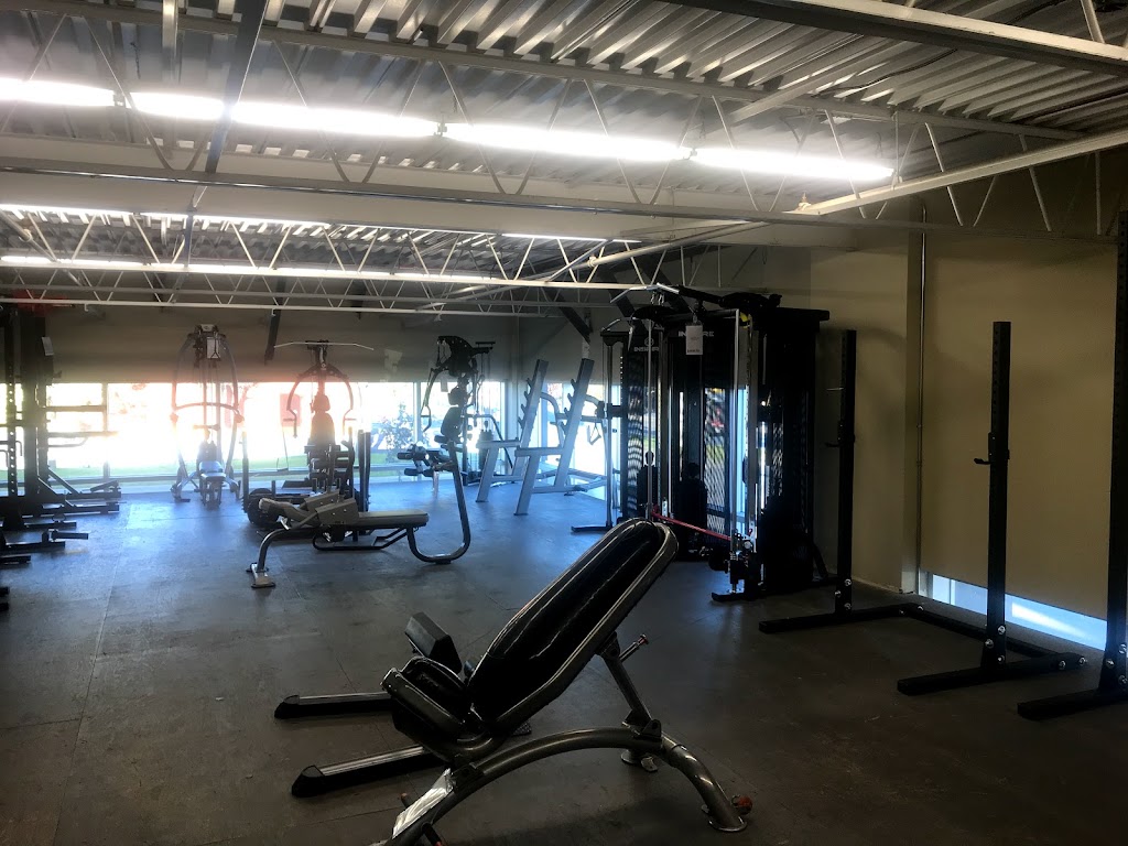 Fitness Depot | 61 Bd Brunswick, Dollard-des-Ormeaux, QC H9B 2N4, Canada | Phone: (514) 421-2302