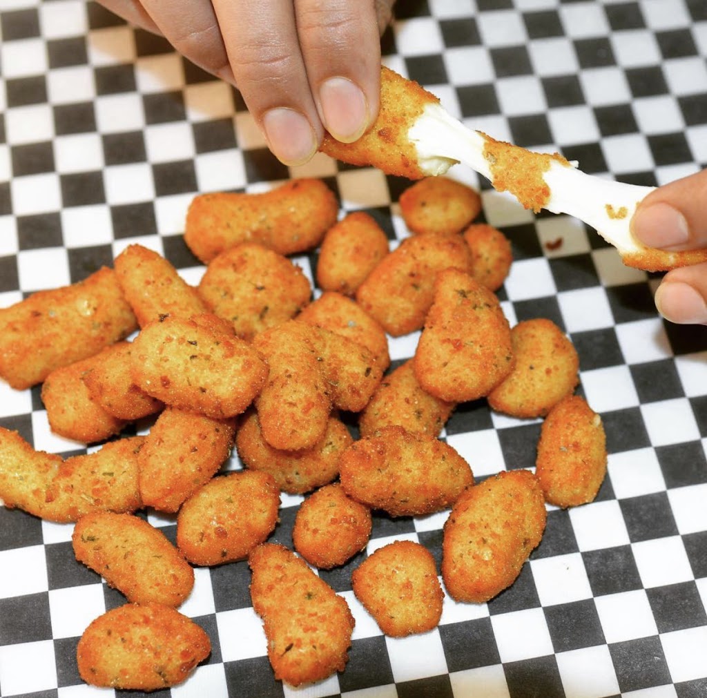 Milano Pizzeria | 2 Hwy 17, Cobden, ON K0J 1K0, Canada | Phone: (613) 646-7200