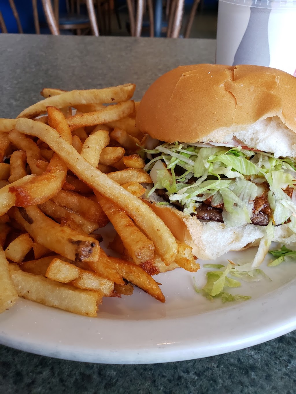 Henderson Burgers & Subs | 212 Henderson Hwy, Winnipeg, MB R2L 1L8, Canada | Phone: (204) 669-4805