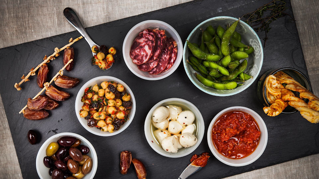 Restaurant Spicy Grille | 4878 Bd des Sources, Dollard-des-Ormeaux, QC H8Y 3C7, Canada | Phone: (514) 542-1414