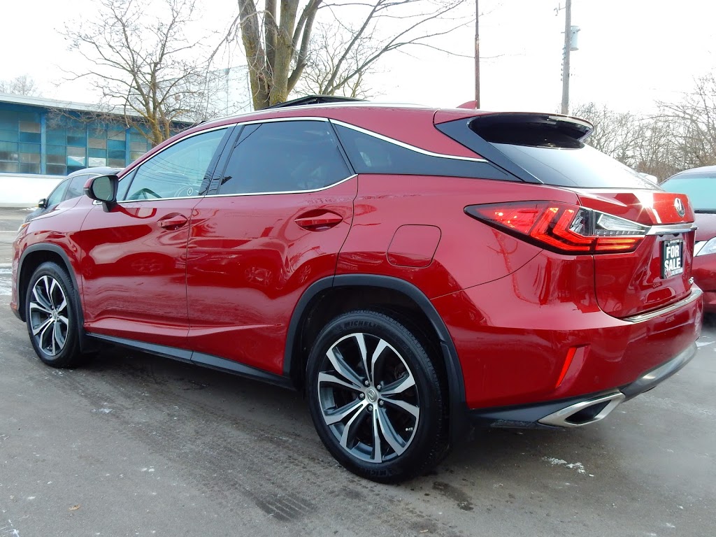 Redline Motors Inc. | 145 Ottawa St S, Kitchener, ON N2G 3T2, Canada | Phone: (519) 954-7788