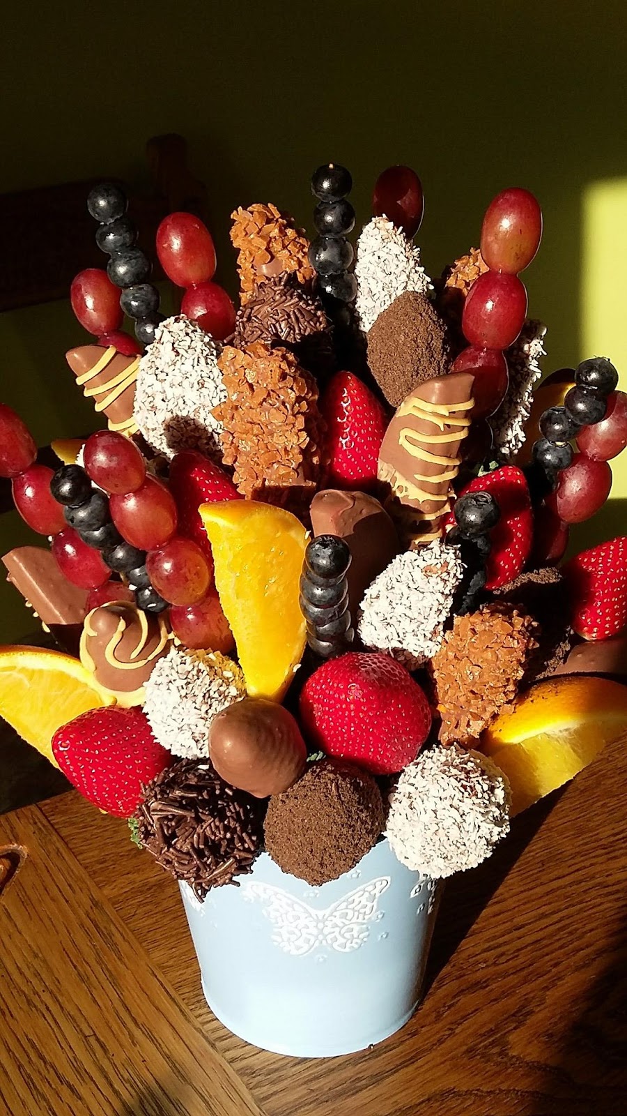 Bouquet ô Fruit | 2027 Route 400 West, Limoges, ON K0A 2M0, Canada | Phone: (613) 858-2695
