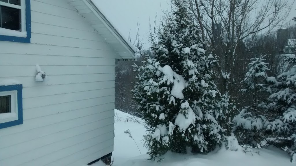 La Maison Plaisance | 16 Rue des Pins, Saint-Pierre-de-Broughton, QC G0N 1T0, Canada | Phone: (418) 903-3058