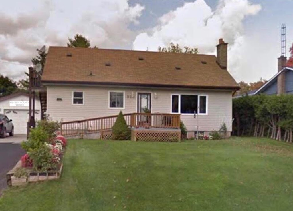 Kristen Young - Personal Trainer Peterborough | 92 Ermatinger St, Lakefield, ON K0L 2H0, Canada | Phone: (819) 230-5747
