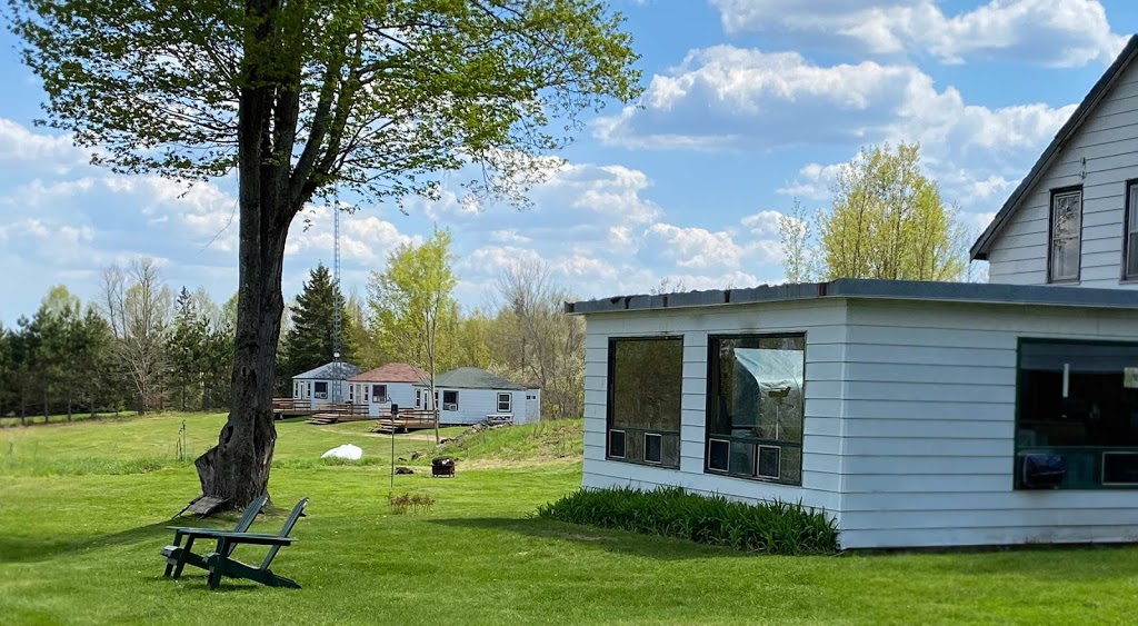 Limerick Lake Lodge and Marina | 123 Limerick Lodge Rd, Gilmour, ON K0L 1W0, Canada | Phone: (613) 474-2144