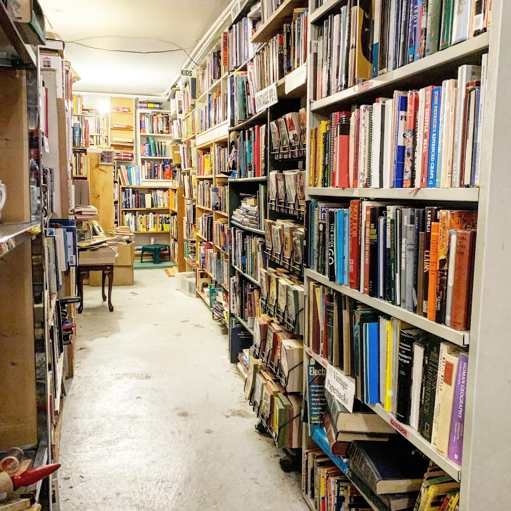 Fly By Night Books and Antiques | 792 Brant St, Burlington, ON L7R 2J2, Canada | Phone: (905) 484-9948