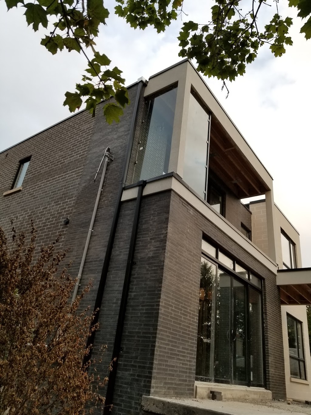 AZ Interior/Exterior Railings | 3 Brewster Rd, Brampton, ON L6T 5G9, Canada | Phone: (416) 574-7860