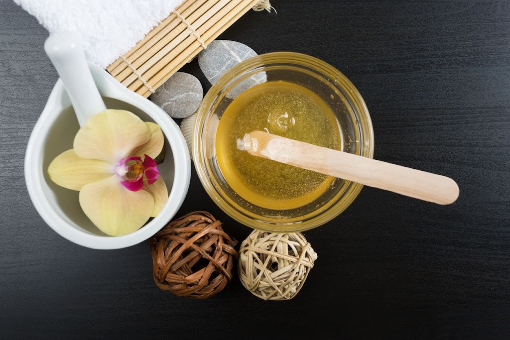 JN esthétique - Terrebonne | 879 Rue St Pierre, Terrebonne, QC J6W 1E6, Canada | Phone: (438) 872-7975