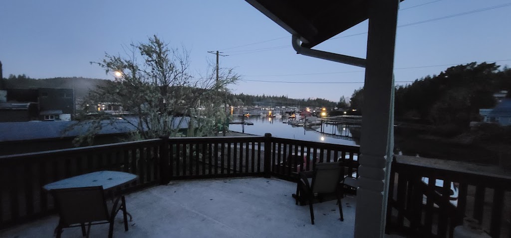 Ostroms House | Bamfield, BC V0R 1B0, Canada | Phone: (250) 728-3231