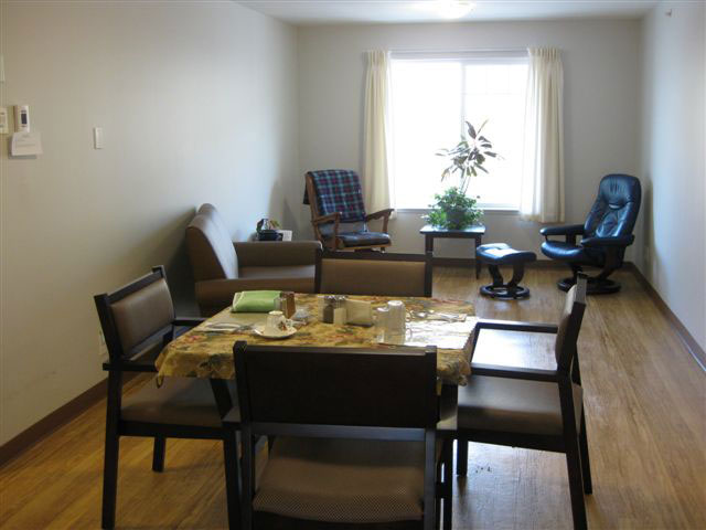The Hamlets At Penticton | 103 Duncan Ave W, Penticton, BC V2A 2Y3, Canada | Phone: (250) 490-8503