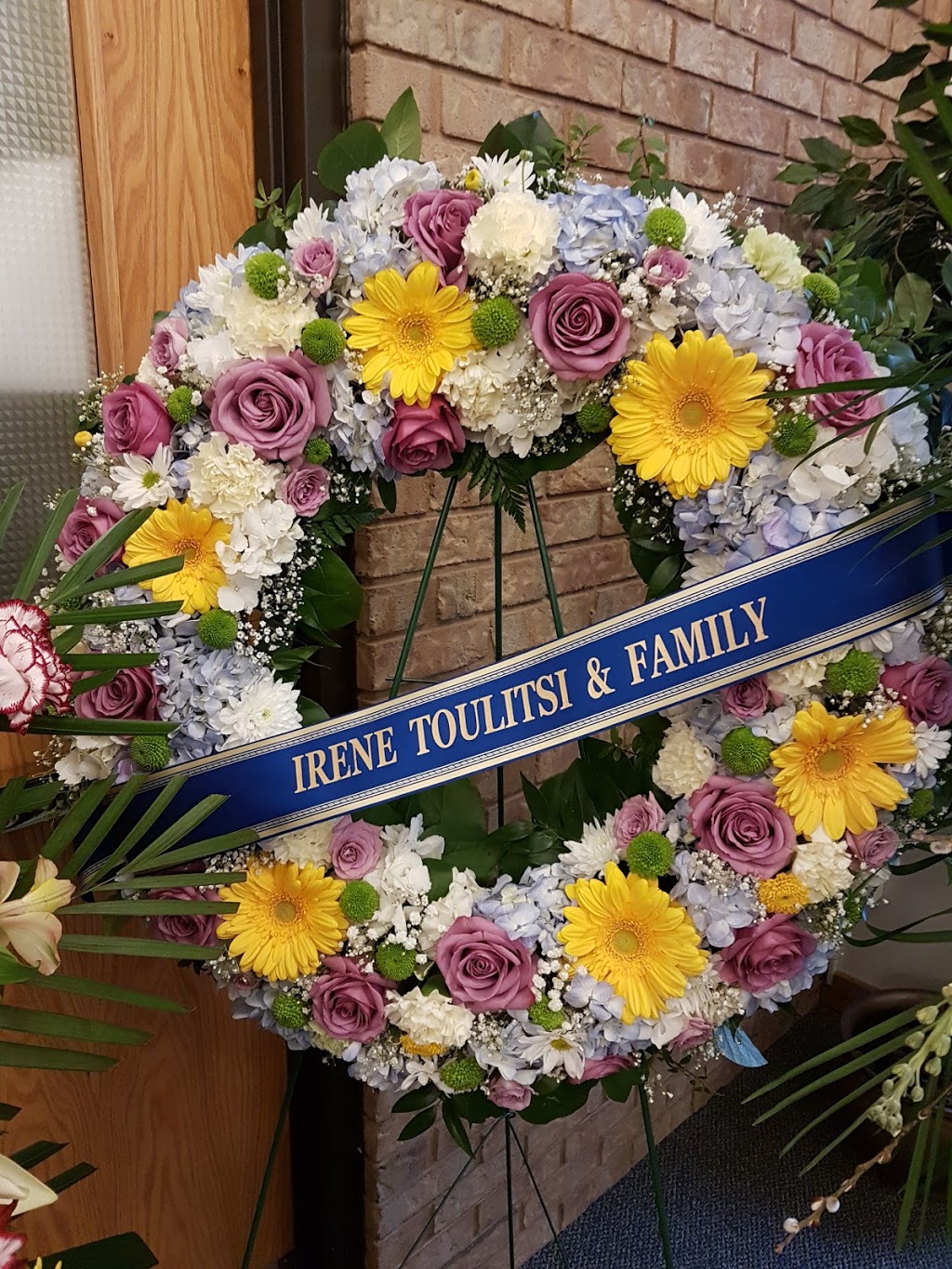 Da Vinci Flower Shop 1875 Lawrence Ave E Scarborough On M1r 2y3 Canada