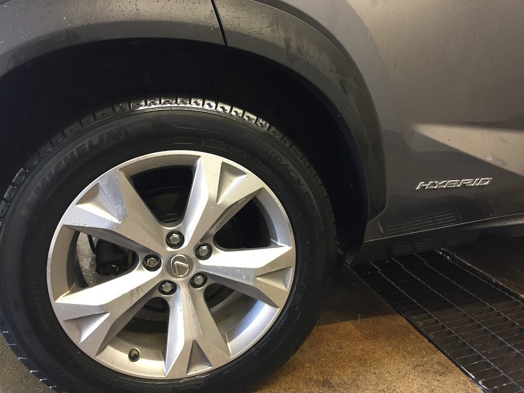Auto Detailing Service Brampton at Victory Lane Car Wash | 7898 Hurontario St, Brampton, ON L6Y 0C7, Canada | Phone: (905) 601-9012