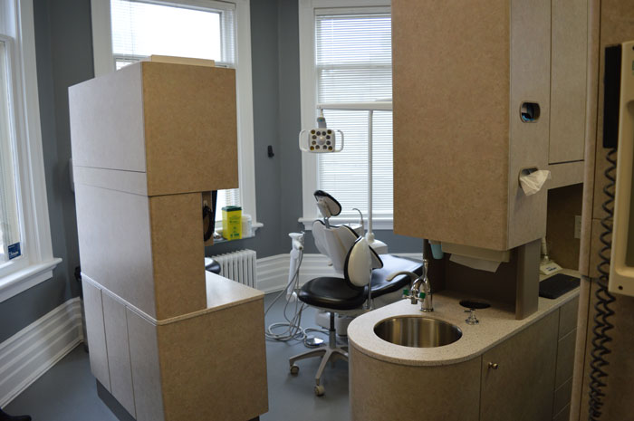 London Dental House by Dr. Joseph | 529 Queens Ave, London, ON N6B 1Y3, Canada | Phone: (519) 672-5600