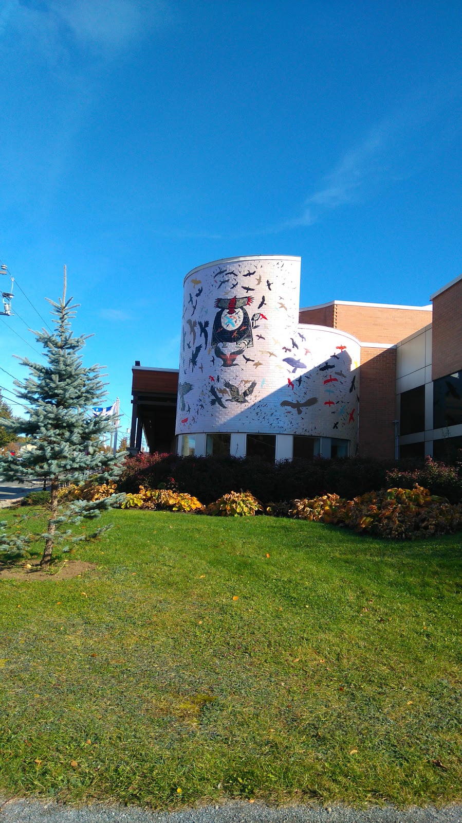Bibliothèque Samuel-Ouimet | 1145 Rue de St Jovite, Mont-Tremblant, QC J8E 1V1, Canada | Phone: (819) 425-8614