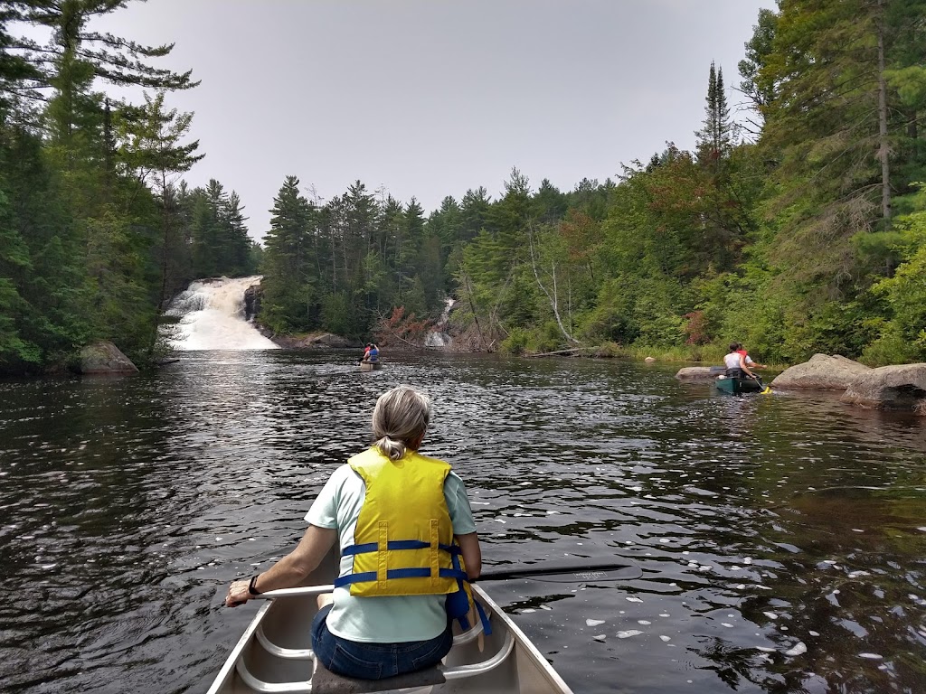 Algonquins Edge Resort | 24909 ON-60, Whitney, ON K0J 2M0, Canada | Phone: (416) 951-1230