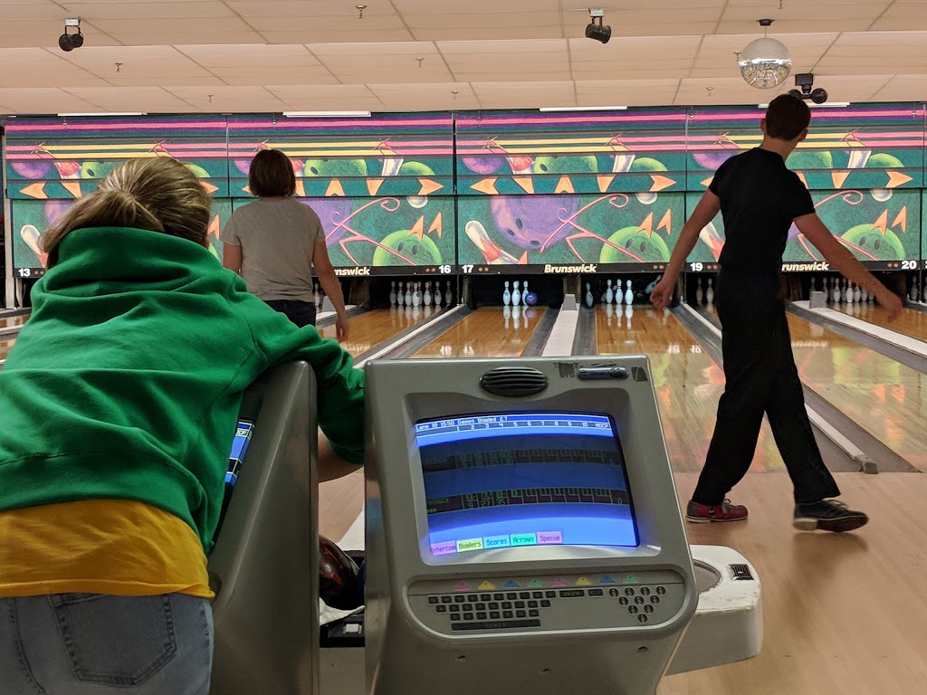 Wimbledon Bowling Lanes | 220 Center Rd, Buffalo, NY 14224, USA | Phone: (716) 674-3333