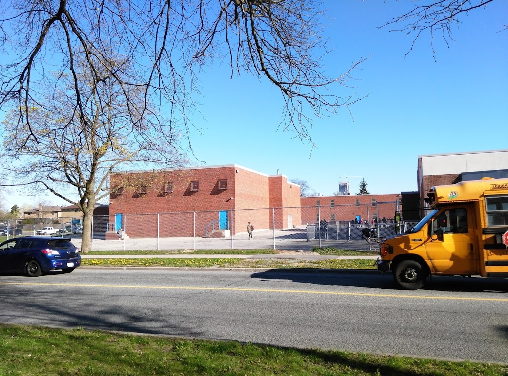 Elementary School Catholic Sainte-Madeleine | 1 Ness Dr, North York, ON M3A 2W1, Canada | Phone: (416) 393-5312