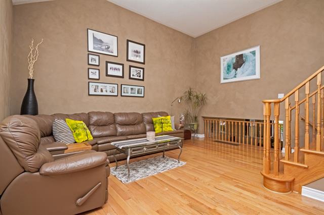 Angel Lyons - Real Estate Agent | 475 Main St E, Milton, ON L9T 1R1, Canada | Phone: (905) 691-6147