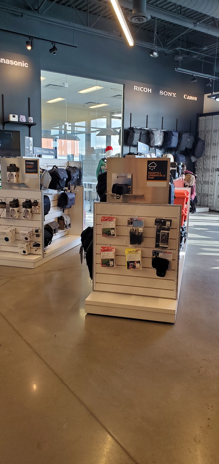 Gosselin Photo Vidéo | 8640 Boulevard Leduc #50, Brossard, QC J4Y 0G6, Canada | Phone: (450) 904-0808