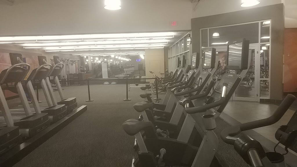 LA Fitness | 3003 Danforth Ave unit 40-42, East York, ON M4C 1M9, Canada | Phone: (647) 557-9963