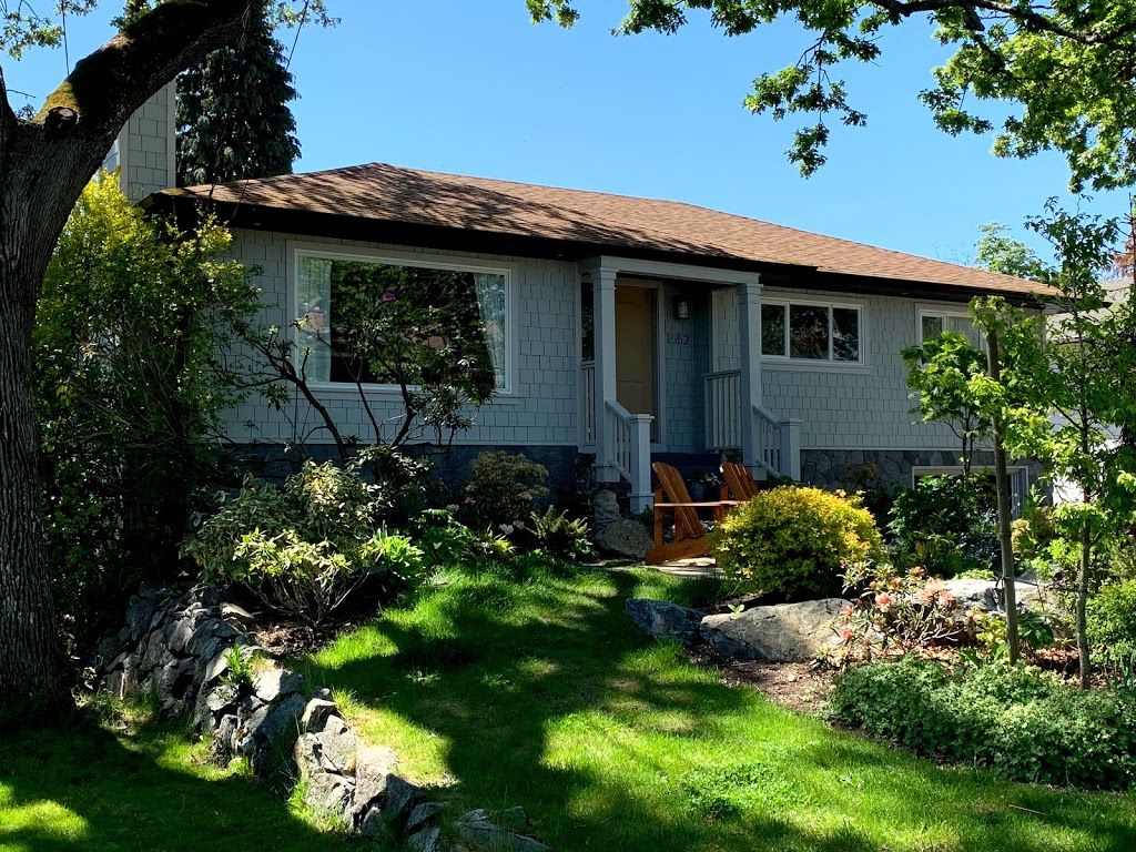 Green Island Painting | 3351 Turnstone Dr, Victoria, BC V9C 0B4, Canada | Phone: (250) 418-5773