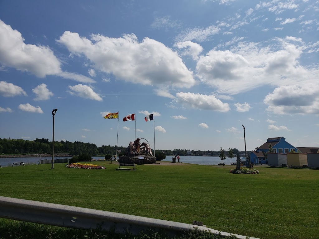 Giant Lobster | 229 Main St, Shediac, NB E4P 2A5, Canada | Phone: (506) 532-7000