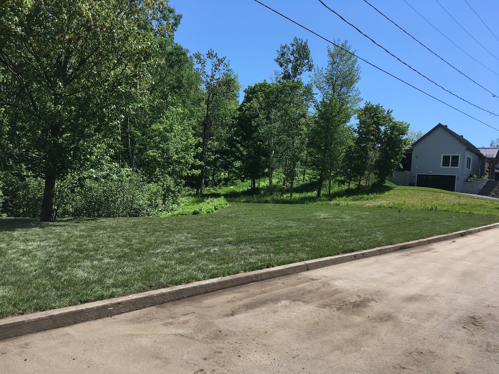 Les Pavés Unis Du Sud | 4435 Rue Jean Duchesne, Shawinigan-Sud, QC G9N 6T5, Canada | Phone: (819) 536-2222