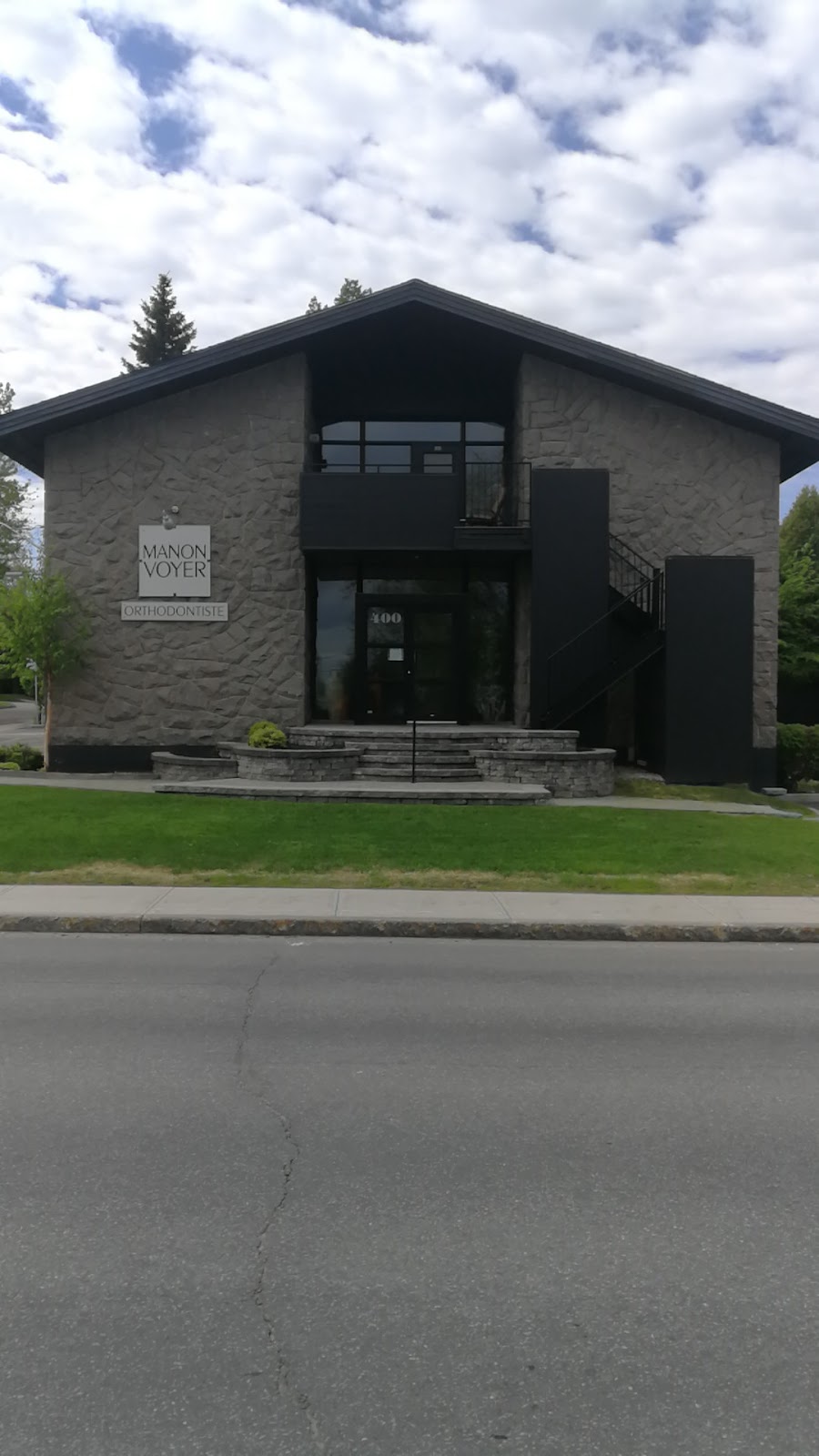 Clinique Dre Manon Voyer | 400 Bd Auger O, Alma, QC G8B 2B4, Canada | Phone: (418) 698-8688