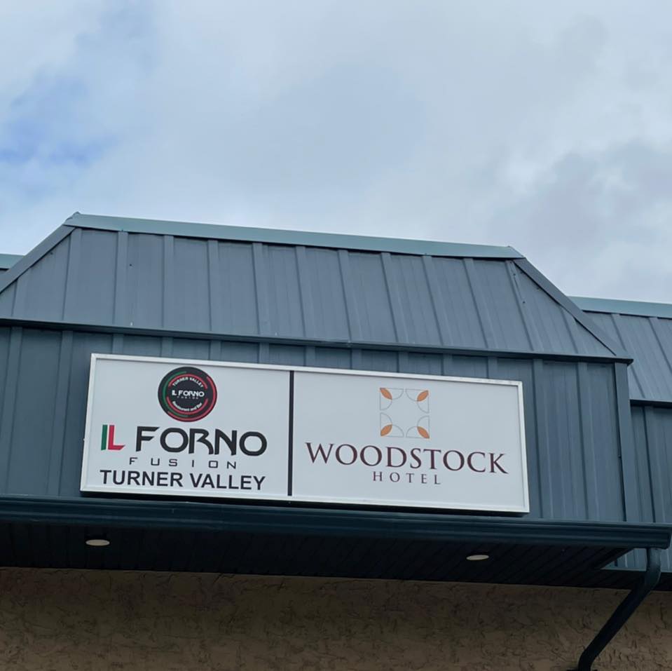 IL Forno Fusion Turner Valley | 112 Kennedy Dr SE, Turner Valley, AB T0L 2A0, Canada | Phone: (403) 933-7878