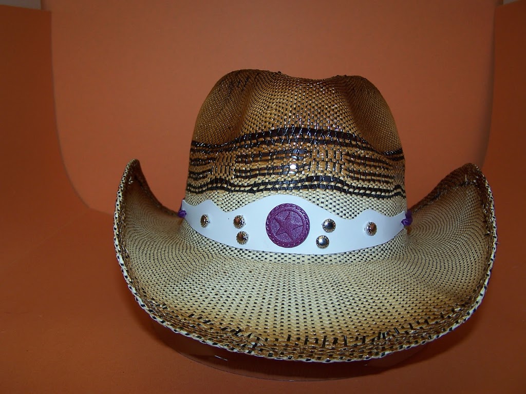 Les Chapeaux des Gorewiches | 520 Rue Notre Dame, Saint-Tite, QC G0X 3H0, Canada | Phone: (418) 365-1324