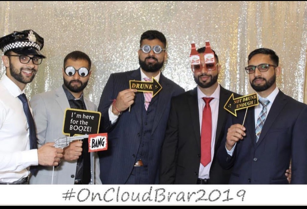 ZSquared Photobooth | 300 Borough Dr, Toronto, ON M1H 3G6, Canada | Phone: (647) 686-1214