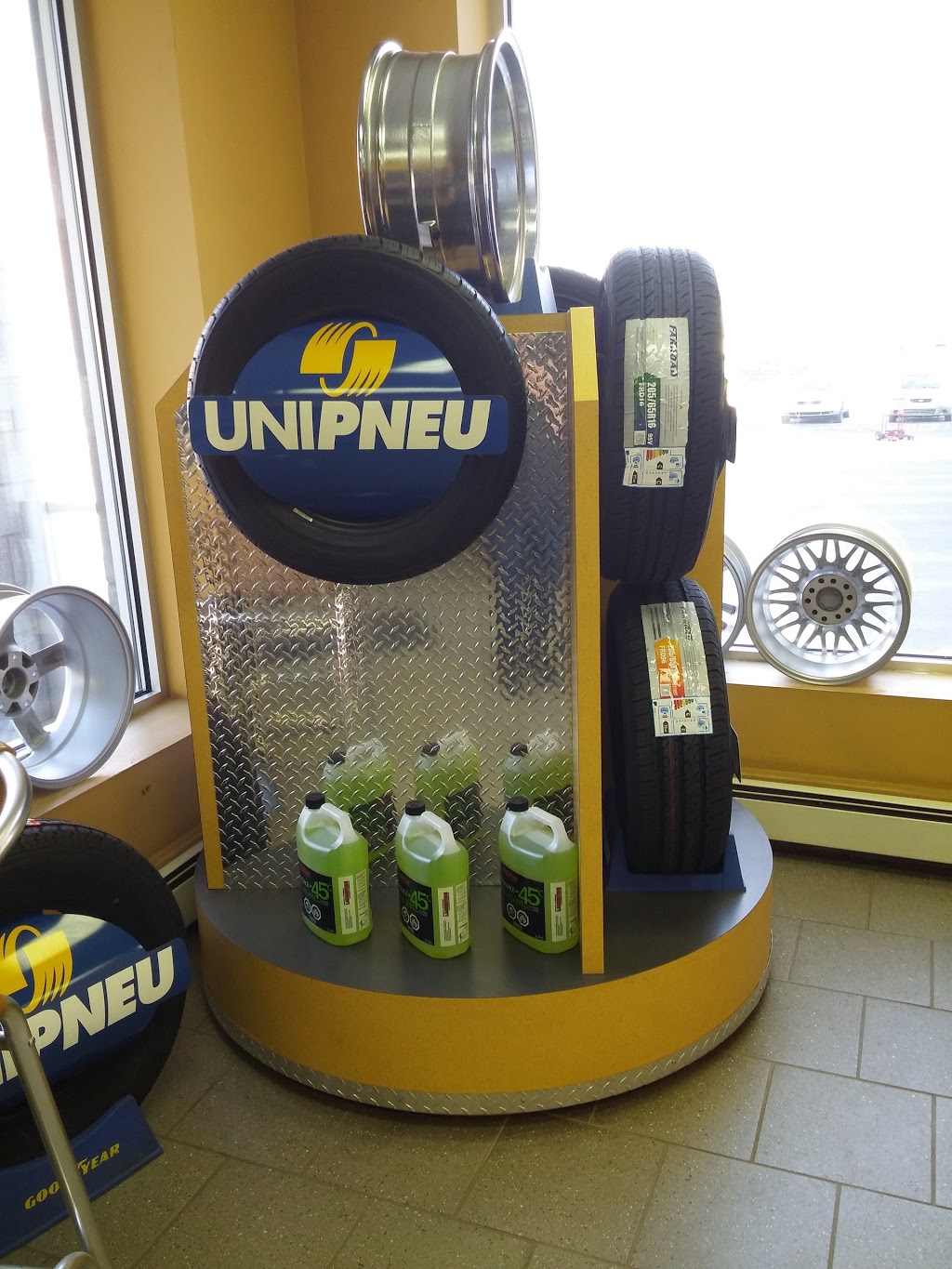 Point S - Pneus Et Mécanique Wellington Inc. | 570 Rue Wellington S, Sherbrooke, QC J1H 5E4, Canada | Phone: (819) 346-5283