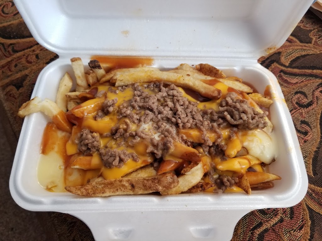 W.O.W Poutinerie | 35a Broadway, Orangeville, ON L9W 1J7, Canada | Phone: (519) 307-7229