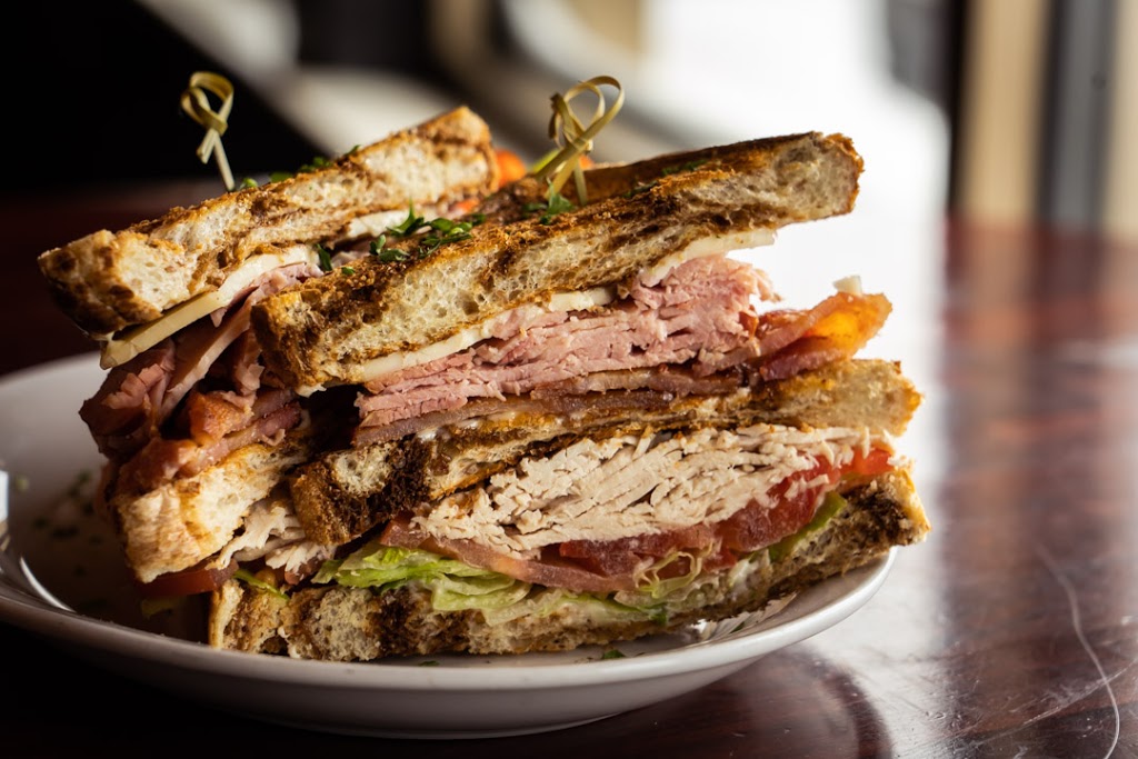 Leopolds Tavern - North | 5650 Rochdale Blvd, Regina, SK S4X 4P1, Canada | Phone: (306) 545-5367