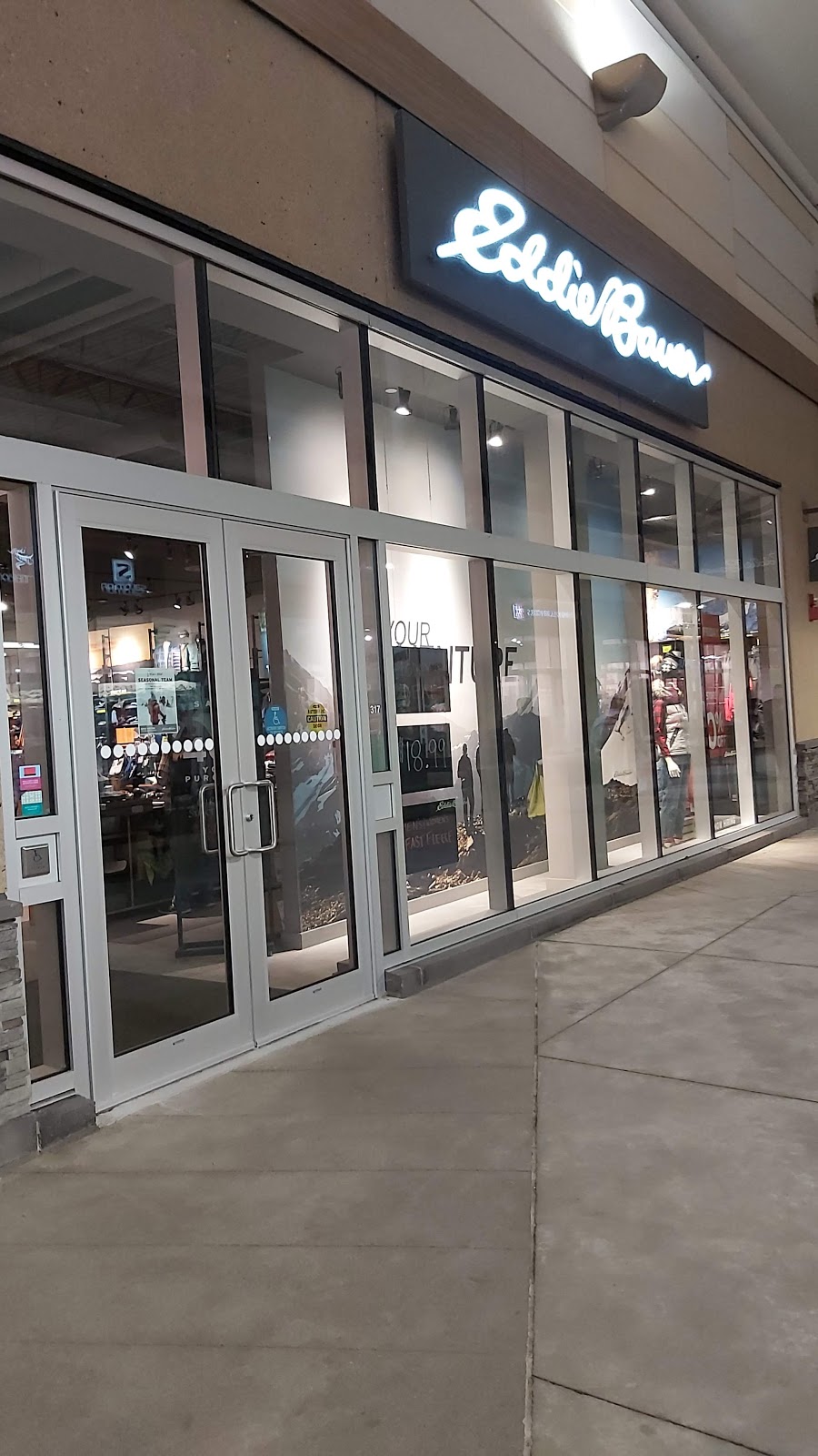Eddie Bauer | 300 Taylor Rd Unit #317, Niagara-on-the-Lake, ON L0S 1J0, Canada | Phone: (905) 682-9217