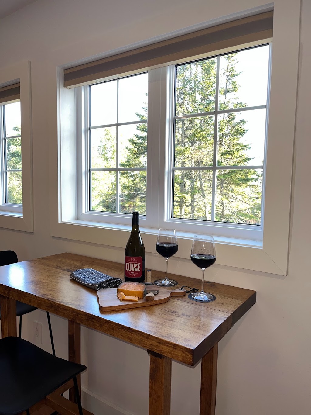 The Loft at Hannigan House | 323 Main St, Wellington, ON K0K 3L0, Canada | Phone: (416) 917-2944