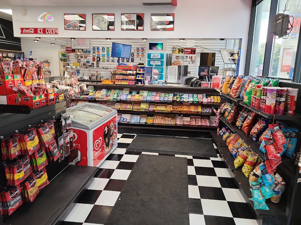 Esso Woodlawn Road | 59 Woodlawn Rd W, Guelph, ON N1H 1G8, Canada | Phone: (519) 822-4004