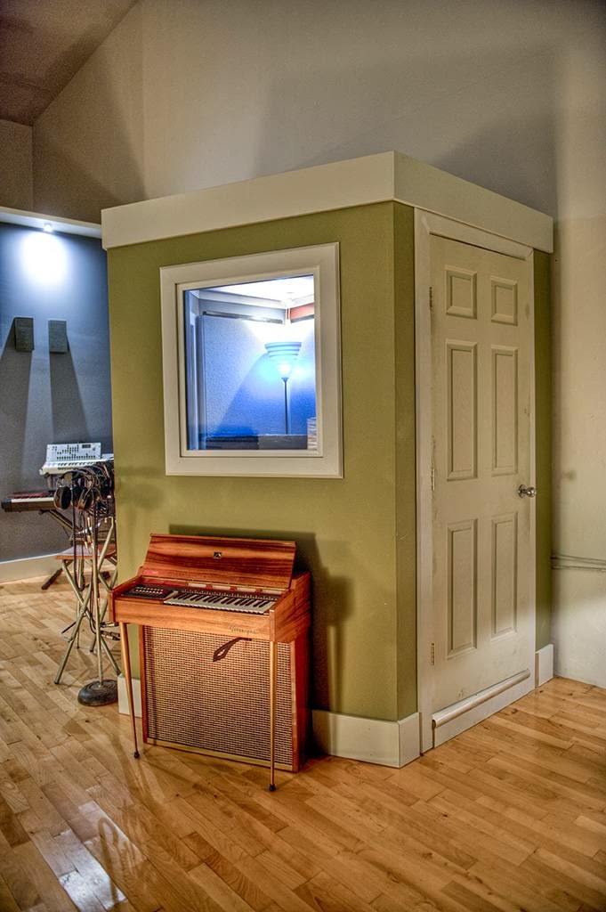 Sound Extractor Studios | 14727 87 Ave NW, Edmonton, AB T5R 4E5, Canada | Phone: (780) 930-1829