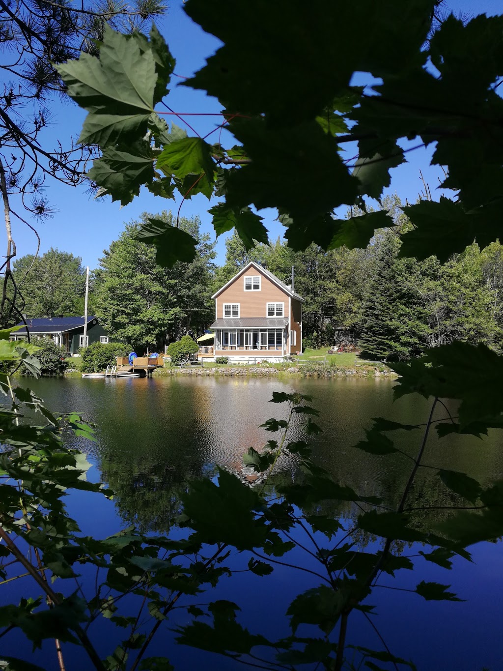 Chalet des Bens | 223-251 Rue du Domaine des Trois Lacs, Saint-Cuthbert, QC J0K 2C0, Canada | Phone: (514) 566-4310