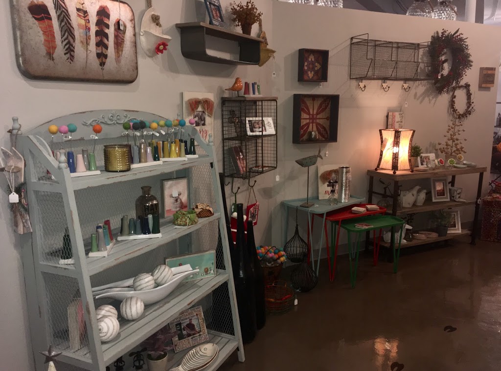 The Lazy Llama | 214 Broadway St, Marine City, MI 48039, USA | Phone: (810) 676-5128