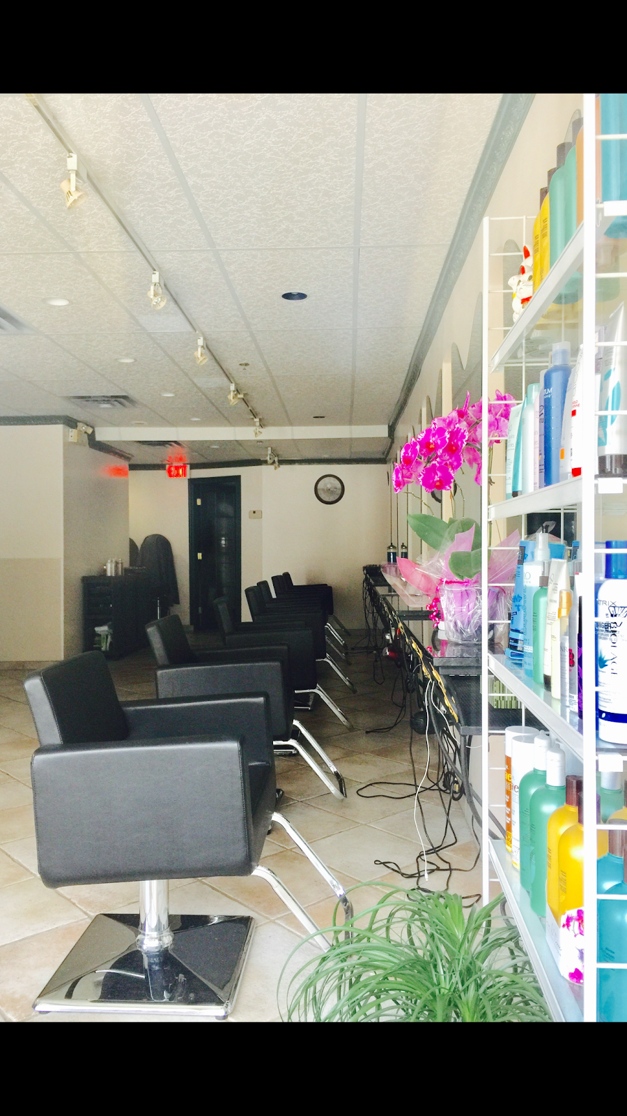 Georges Hairstyling Co | 4196 Dunbar St, Vancouver, BC V6S 2E7, Canada | Phone: (604) 738-4603