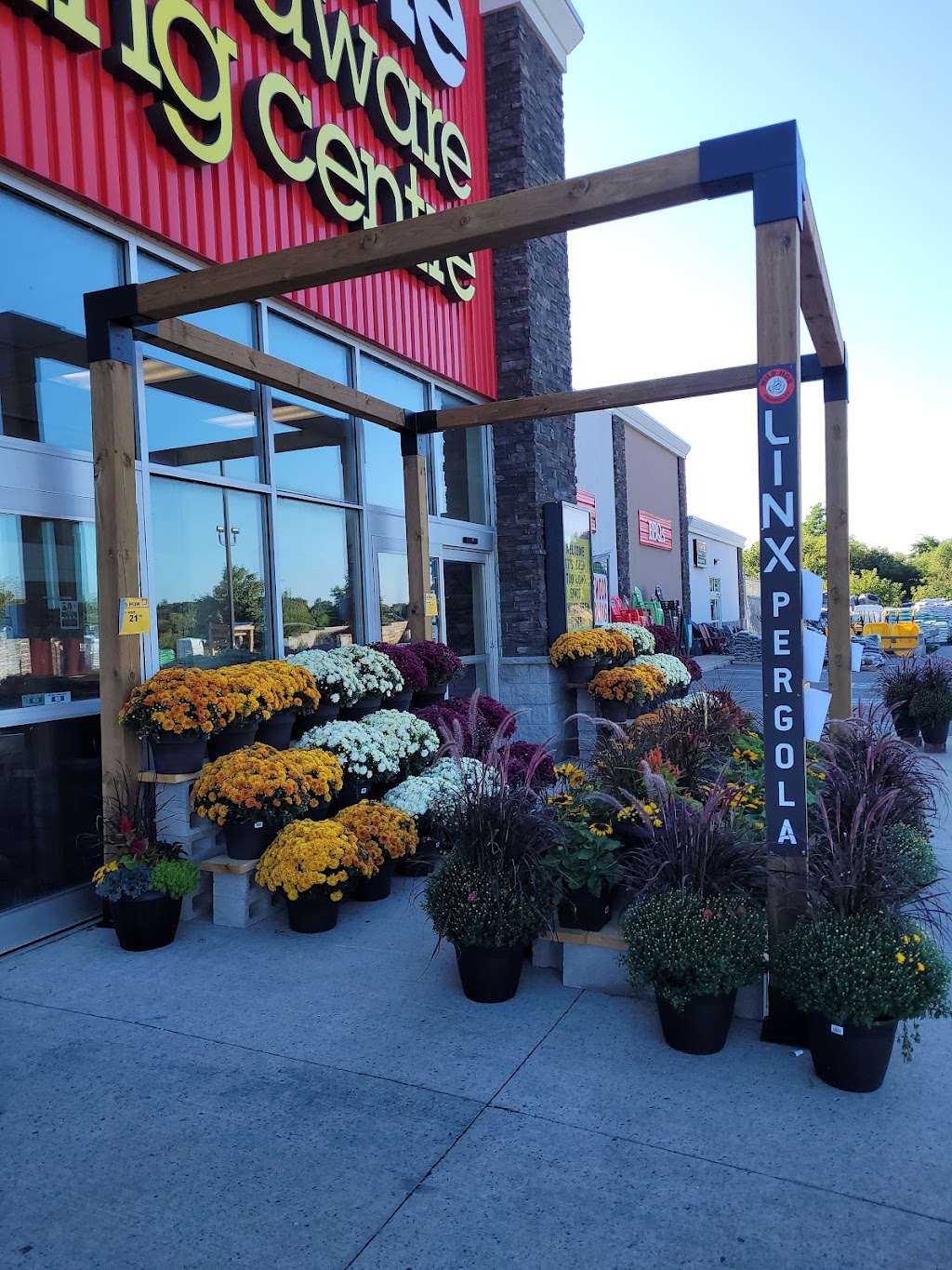 Cobourg Home Hardware Building Centre | 650 Division St, Cobourg, ON K9A 0K3, Canada | Phone: (905) 372-3381