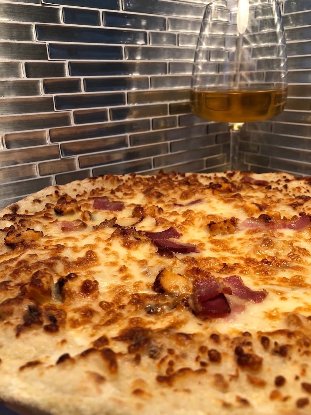 PizzaForno | 1159 Bank St, Ottawa, ON K1S 3X7, Canada | Phone: (888) 652-0957