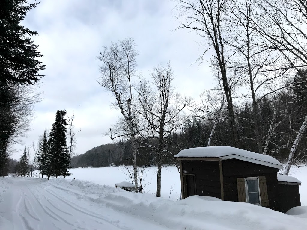 Chalet Des Gélinottes | 3257 Chemin des Gélinottes, Labelle, QC J0T 1H0, Canada | Phone: (514) 606-7524