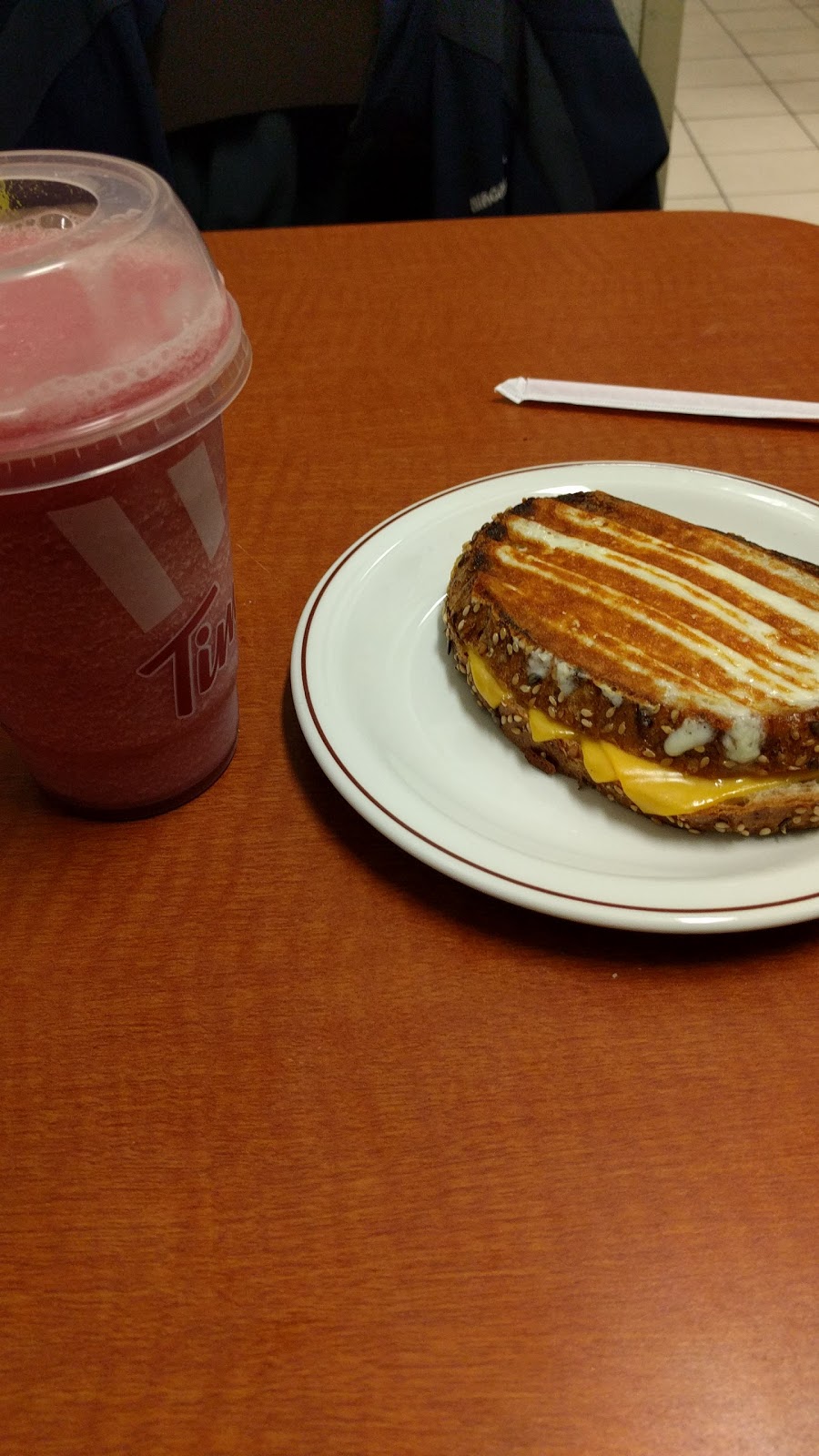 Tim Hortons | 4033 1 New St, Burlington, ON L7L 1S8, Canada | Phone: (905) 333-9688