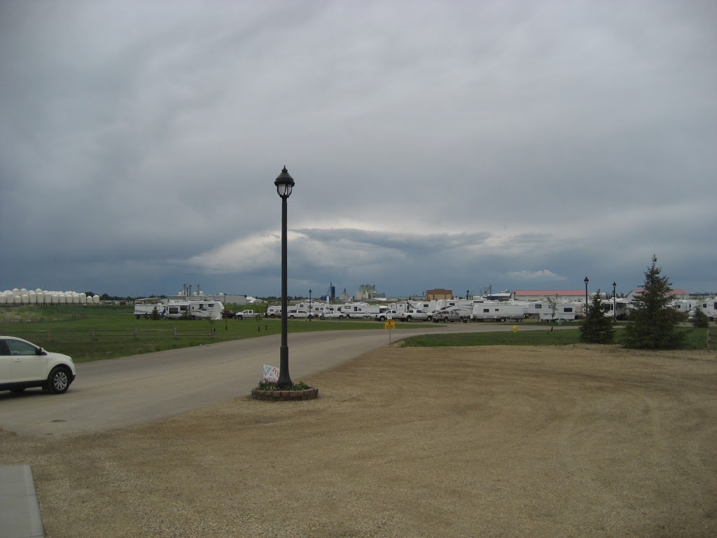 Camrose Exhibition Trail RV Park | 4250 Exhibition Dr, Camrose, AB T4V 4Z8, Canada | Phone: (780) 678-2888
