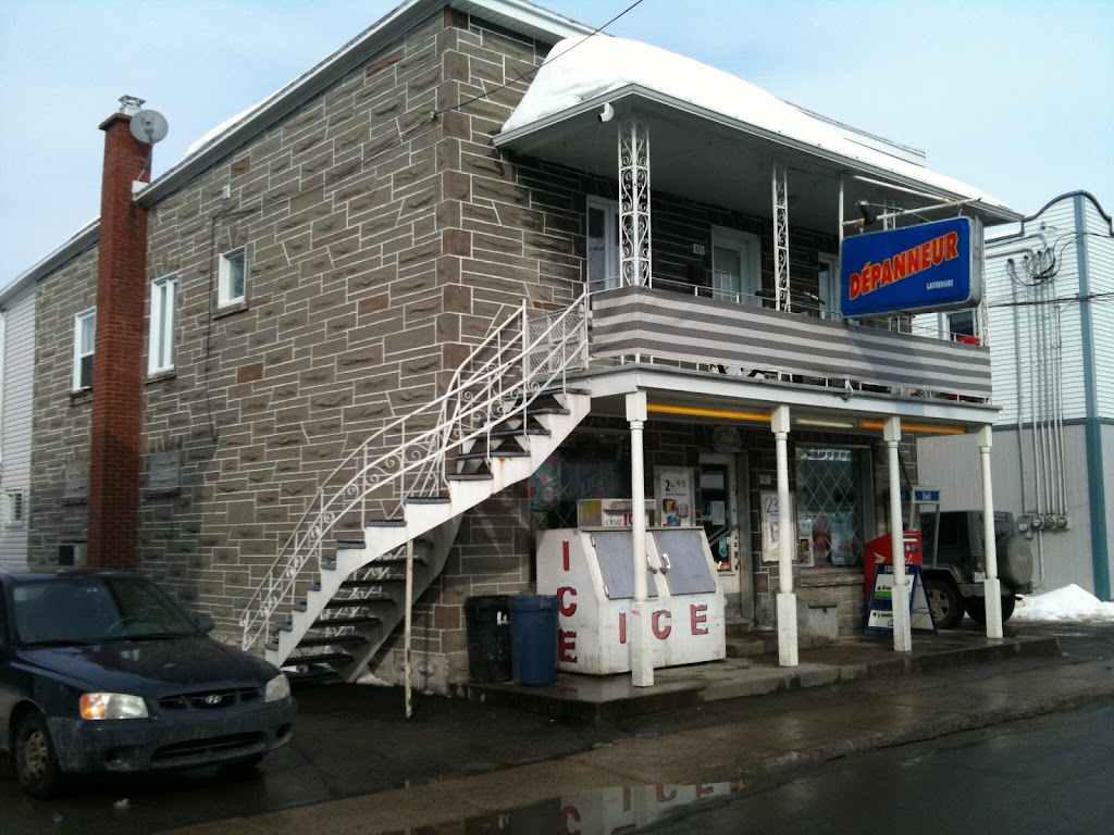 Epicerie Laverdure | 623 Rue St Pierre, Terrebonne, QC J6W 1C7, Canada | Phone: (450) 471-8641